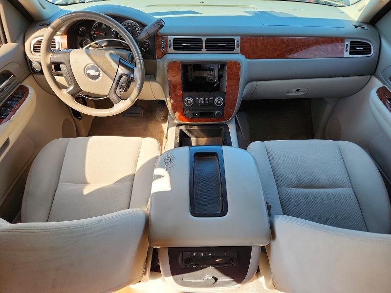 Photo 8 from auction – 2008 CHEVROLET SUBURBAN with VIN 1GNFC16JX8J192743