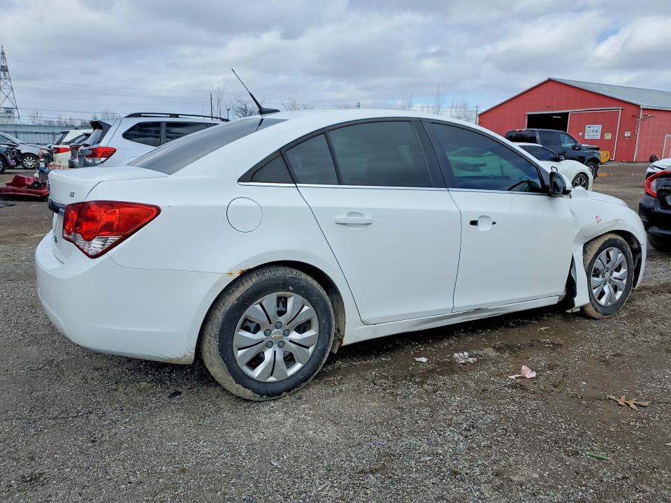Photo 3 from auction – 2014 CHEVROLET CRUZE with VIN 1G1PC5SB1E7384623