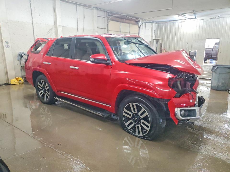 Photo 4 from auction – 2018 TOYOTA 4RUNNER with VIN JTEBU5JR7J5578541