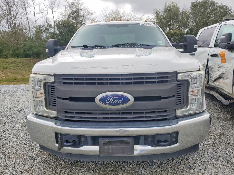 Photo 5 from auction – 2018 FORD F350 with VIN 1FD8W3GT7JEC82446