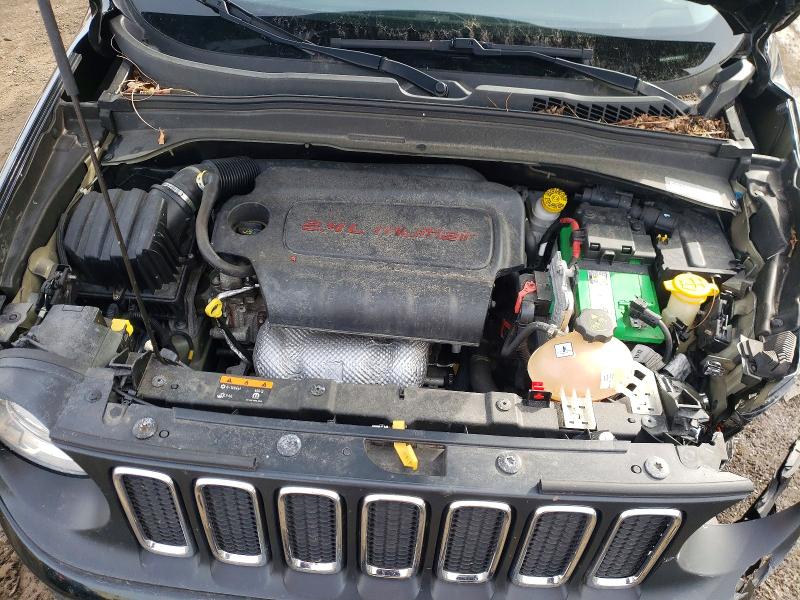 Photo 11 from auction – 2016 JEEP RENEGADE with VIN ZACCJBBT3GPE05626