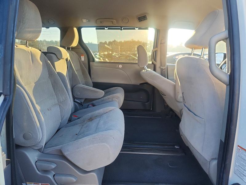 Photo 11 from auction – 2020 TOYOTA SIENNA with VIN 5TDKZ3DCXLS025039