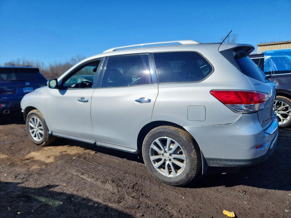 Photo 2 from auction – 2016 NISSAN PATHFINDER with VIN 5N1AR2MM9GC636326