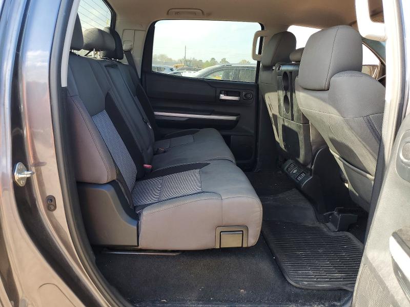 Photo 10 from auction – 2017 TOYOTA TUNDRA with VIN 5TFEM5F13HX119753