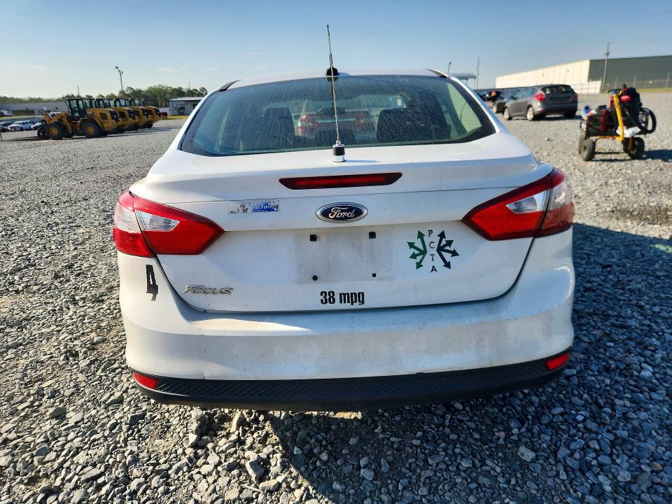 Photo 6 from auction – 2012 FORD FOCUS with VIN 1FAHP3E27CL132191