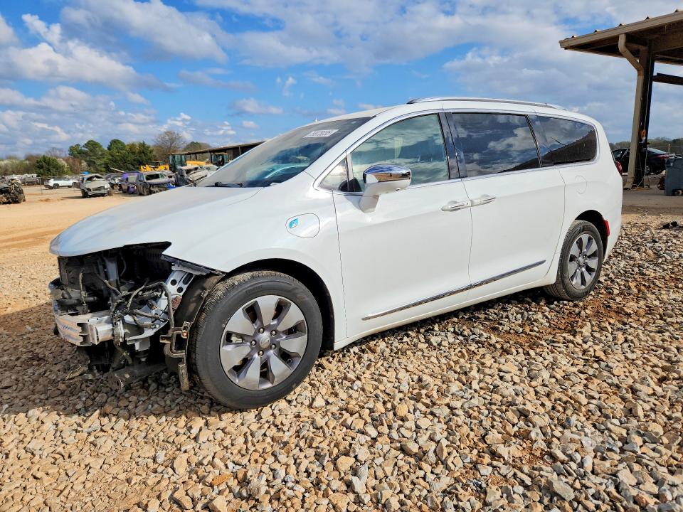 CHRYSLER PACIFICA 2020 with VIN 2C4RC1N74LR251169 - Photo from auction