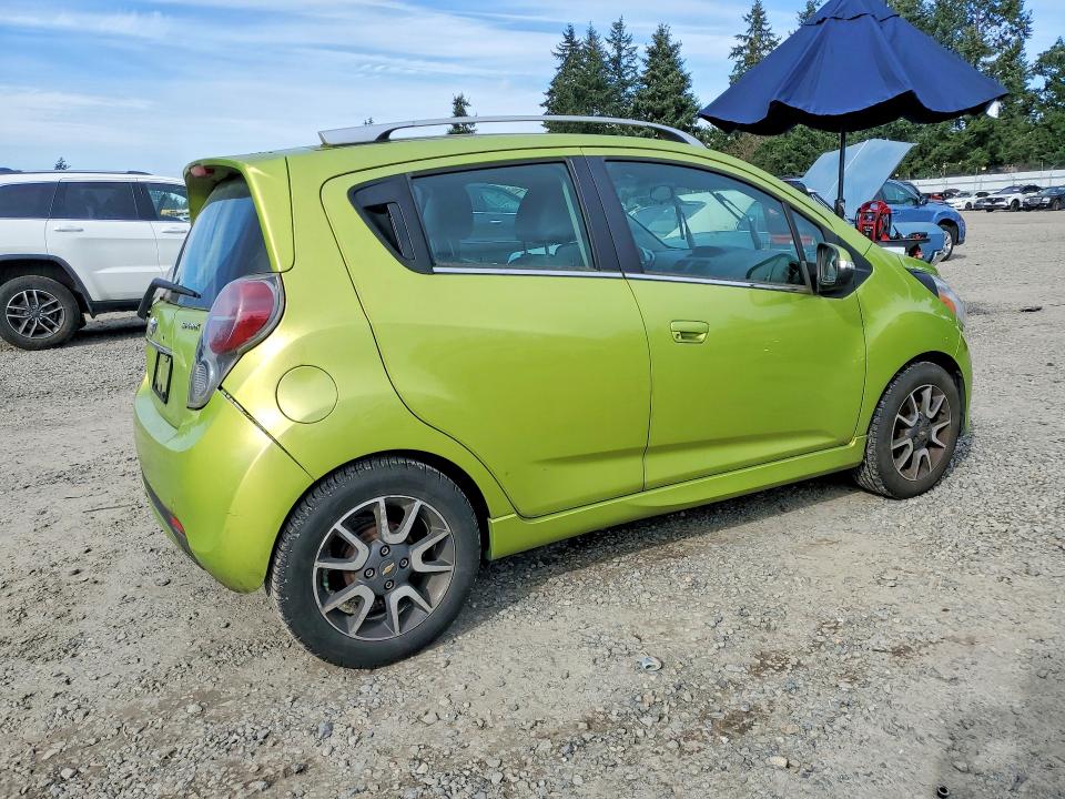 Photo 3 from auction – 2014 CHEVROLET SPARK with VIN KL8CF6S90EC420351