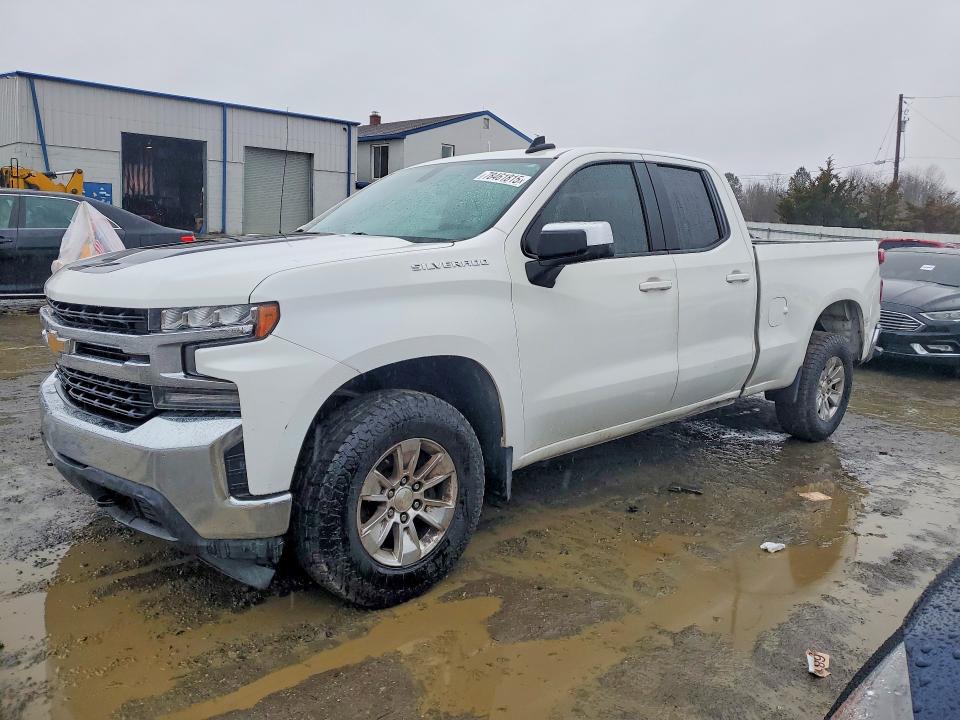 CHEVROLET SILVERADO 2020 with VIN 1GCRYDED5LZ202416 - Photo from auction