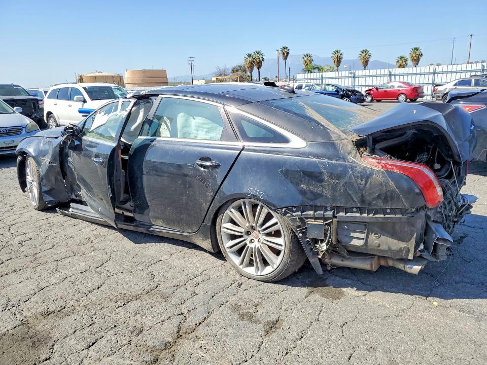 Photo 2 from auction – 2015 JAGUAR XJL with VIN SAJWA2GT6FMV77203