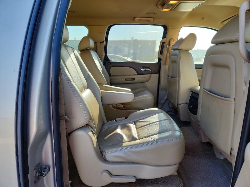 Photo 11 from auction – 2009 CHEVROLET SUBURBAN with VIN 1GNFC26019R282346