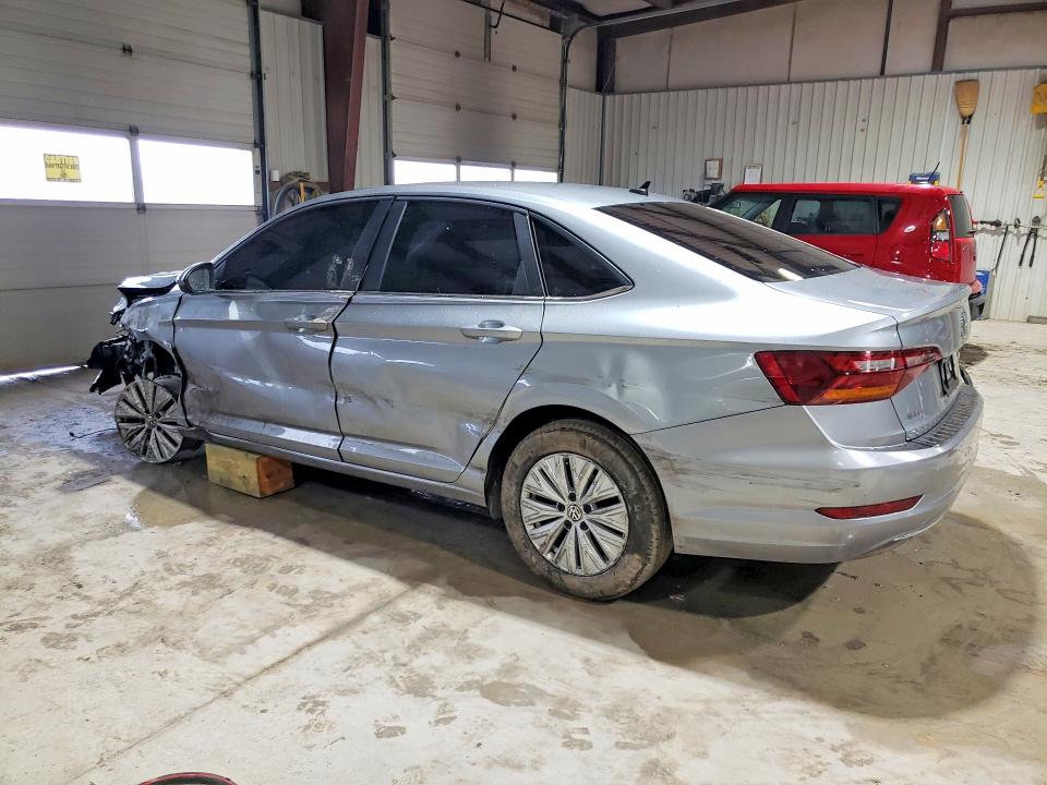 Photo 2 from auction – 2019 VOLKSWAGEN JETTA with VIN 3VWC57BU6KM250167