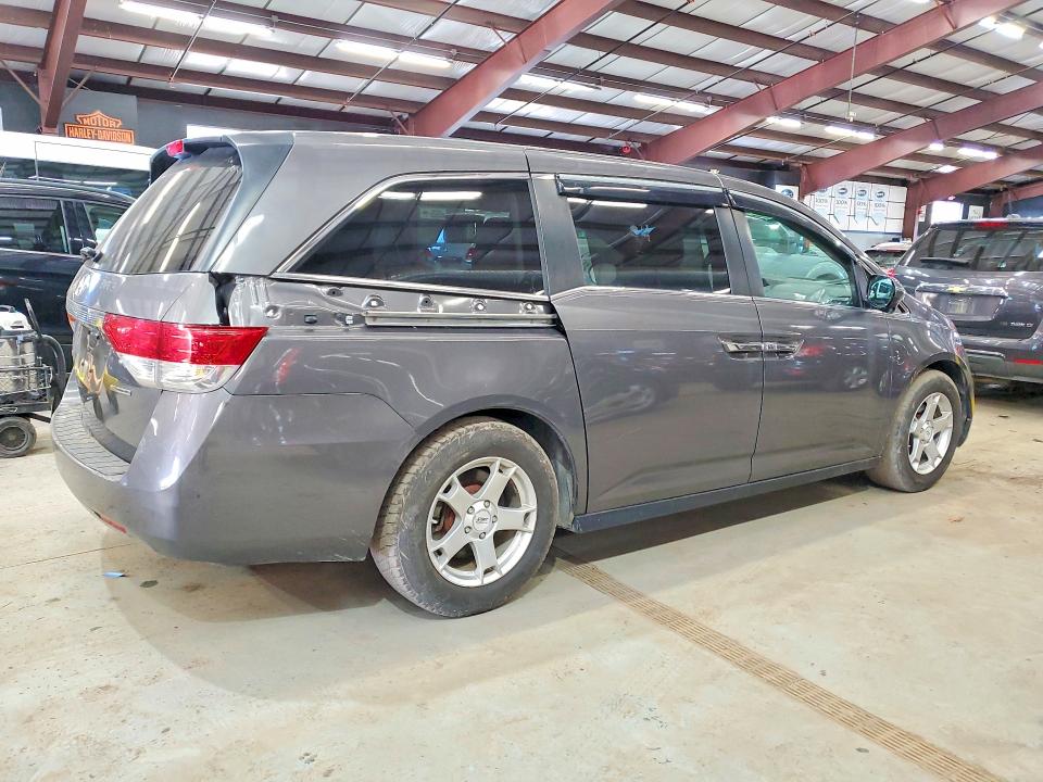 Photo 3 from auction – 2016 HONDA ODYSSEY with VIN 5FNRL5H31GB083511