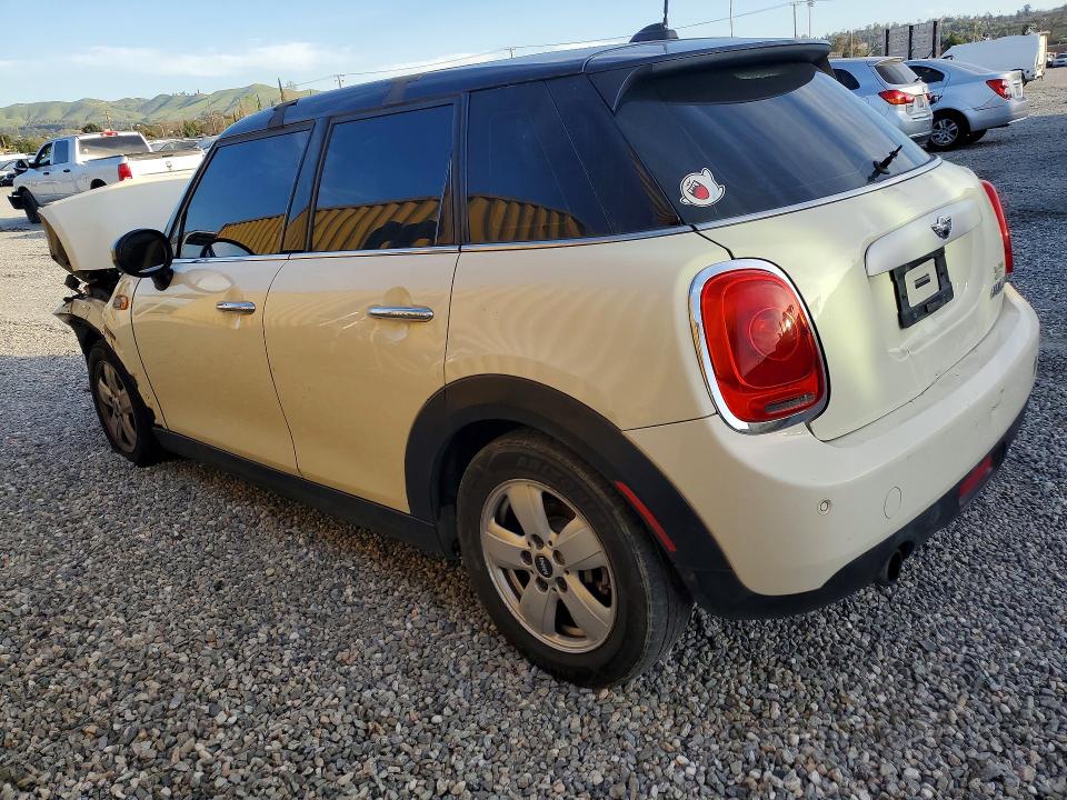 Photo 2 from auction – 2015 MINI COOPER with VIN WMWXS5C54FT833351
