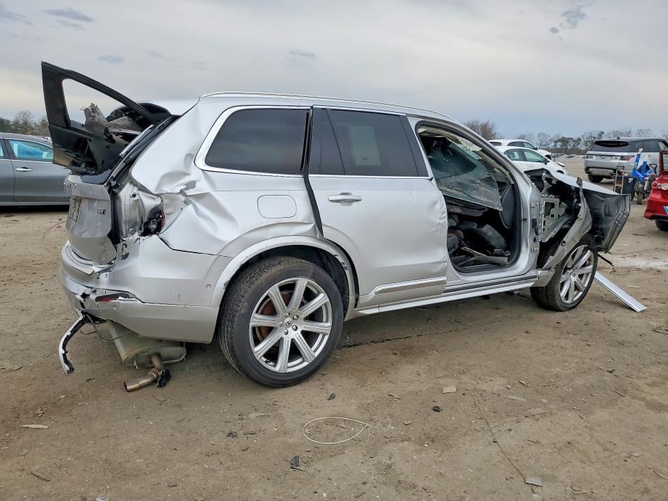 Photo 3 from auction – 2018 VOLVO XC90 with VIN YV4A22PL8J1380823