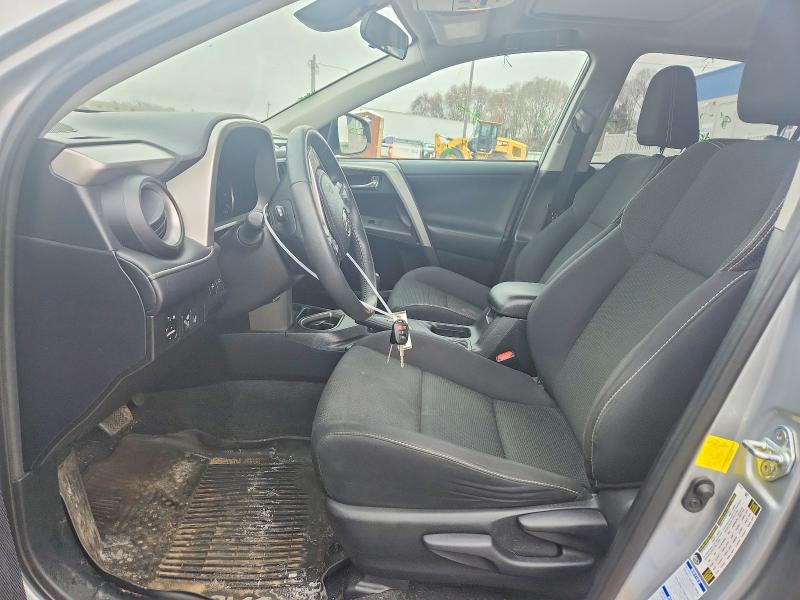 Photo 7 from auction – 2017 TOYOTA RAV4 with VIN 2T3RFREV8HW635814
