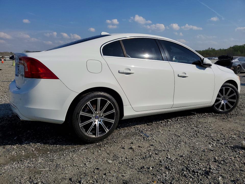 Photo 3 from auction – 2017 VOLVO S60 with VIN LYV402HK1HB129298