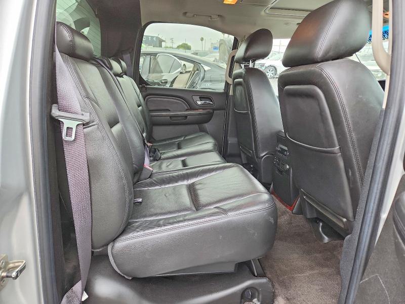 Photo 11 from auction – 2011 CADILLAC ESCALADE with VIN 3GYT4NEF3BG326282