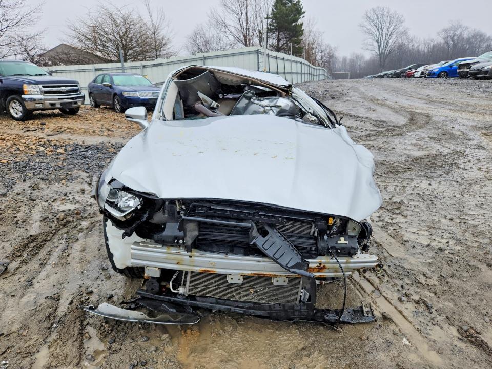 Photo 5 from auction – 2015 FORD FUSION with VIN 3FA6P0H76FR236187