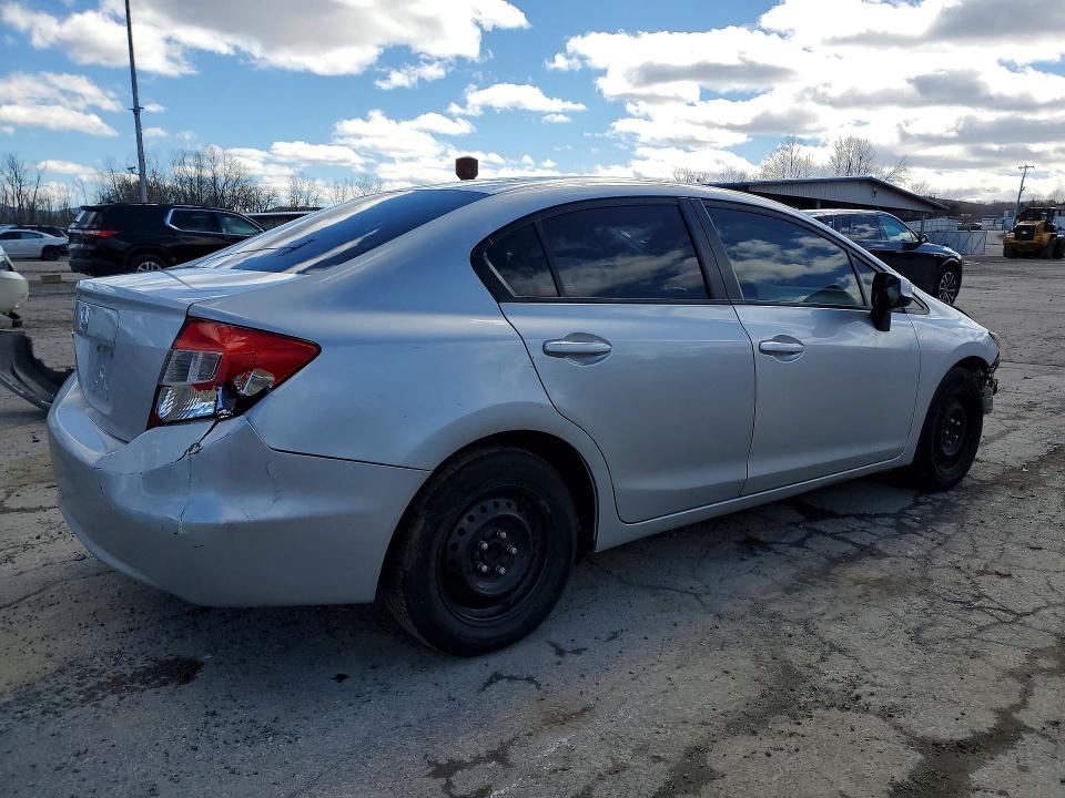 Photo 3 from auction – 2012 HONDA CIVIC with VIN 19XFB2F52CE315011