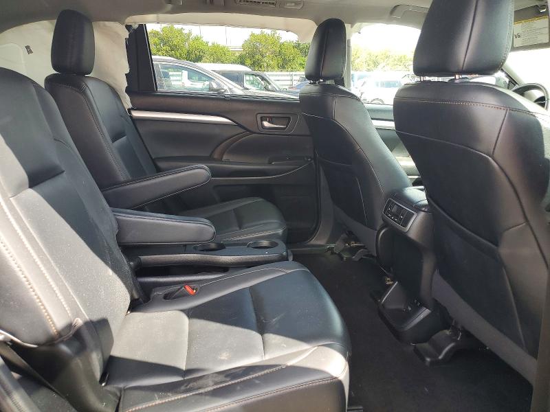 Photo 10 from auction – 2019 TOYOTA HIGHLANDER with VIN 5TDKZRFH9KS558736