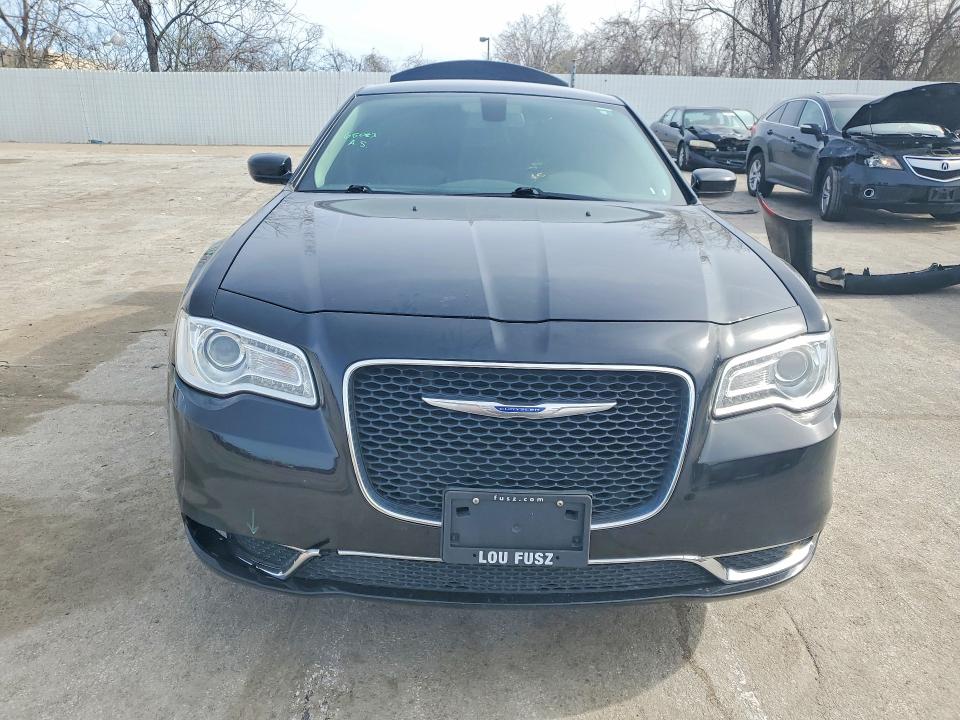 صورة رقم 5 من المزاد - 2018 CHRYSLER 300 مع VIN 2C3CCARG1JH314333