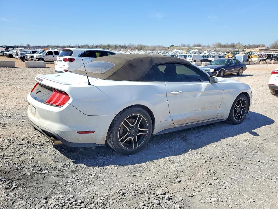 Photo 3 from auction – 2018 FORD MUSTANG with VIN 1FATP8UH8J5133395