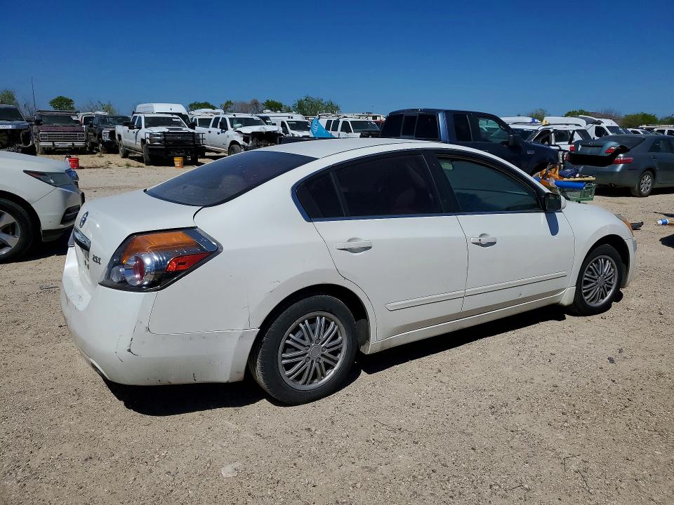 Photo 3 from auction – 2012 NISS ALTIMA with VIN 1N4AL2AP2CC244681