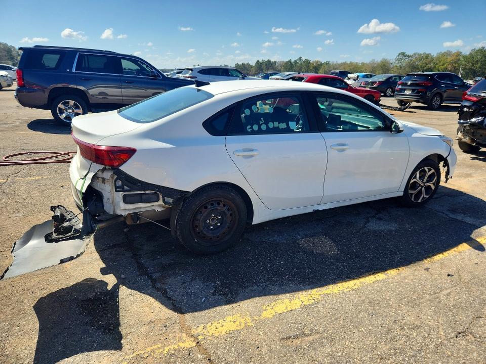 Photo 3 from auction – 2019 KIA FORTE with VIN 3KPF24AD7KE040163