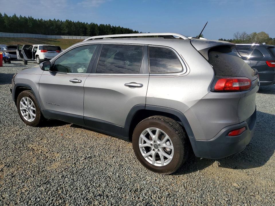 Photo 2 from auction – 2015 JEEP CHEROKEE with VIN 1C4PJLCB0FW531165