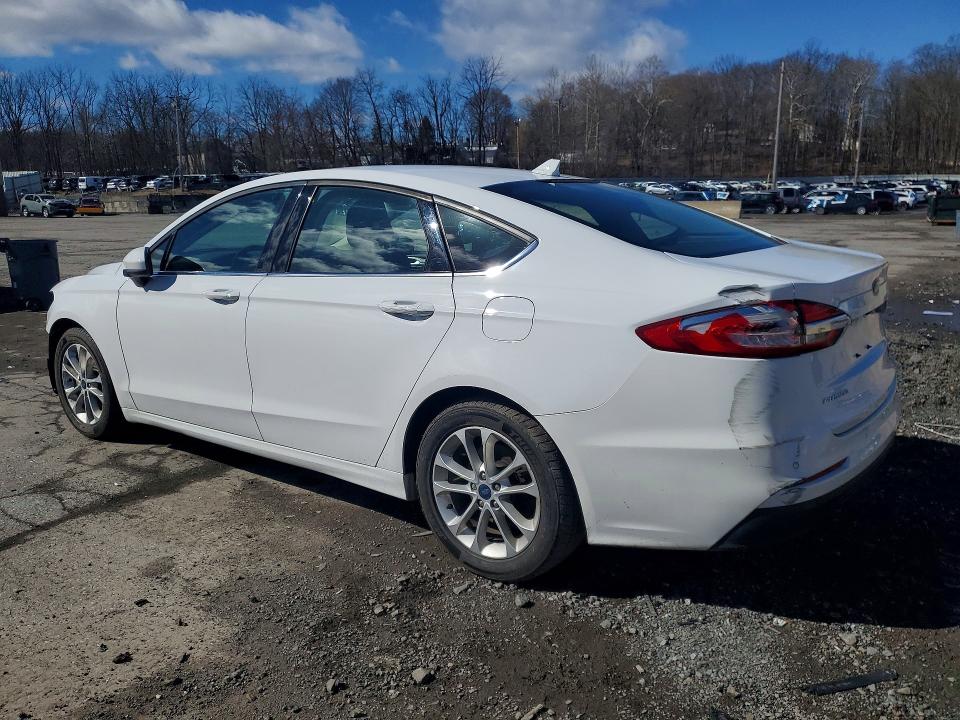 Photo 2 from auction – 2020 FORD FUSION with VIN 3FA6P0HD3LR146609