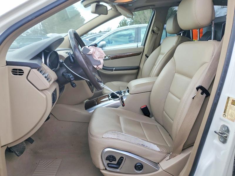 Photo 7 from auction – 2011 MERCEDES-BENZ R with VIN 4JGCB6FE0BA117762