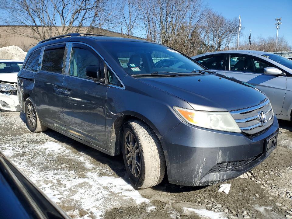 Photo 4 from auction – 2011 HONDA ODYSSEY with VIN 5FNRL5H60BB043519