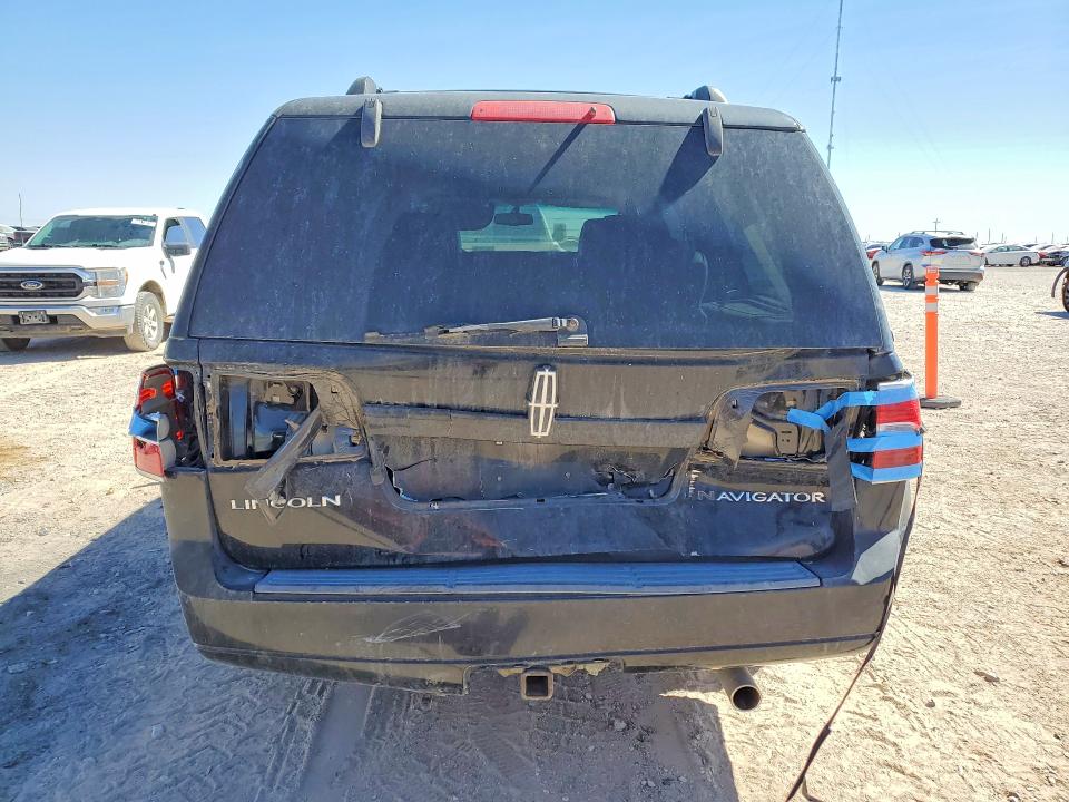 Photo 6 from auction – 2008 LINCOLN NAVIGATOR with VIN 5LMFL27578LJ14661