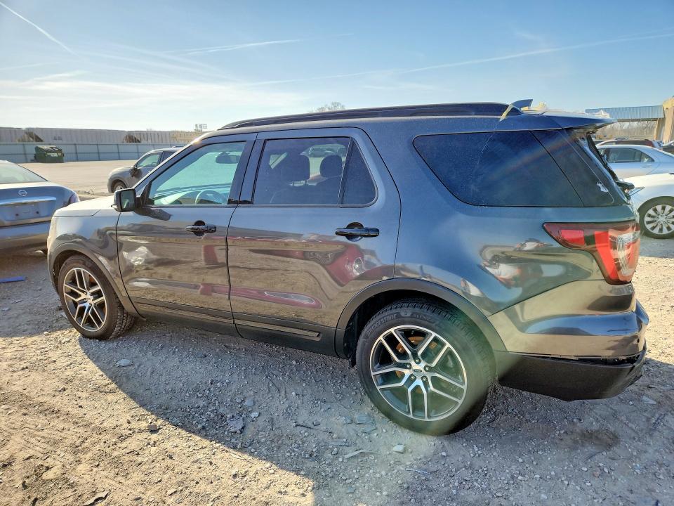 Photo 2 from auction – 2016 FORD EXPLORER with VIN 1FM5K8GT5GGC20794