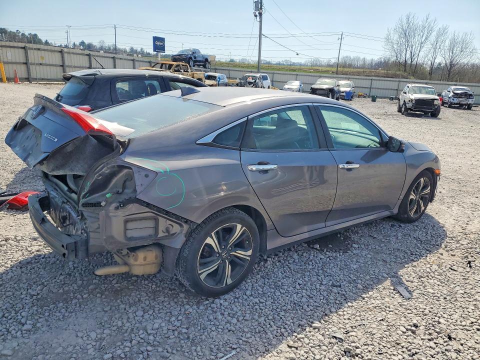 Photo 3 from auction – 2017 HONDA CIVIC with VIN 19XFC1F90HE203700