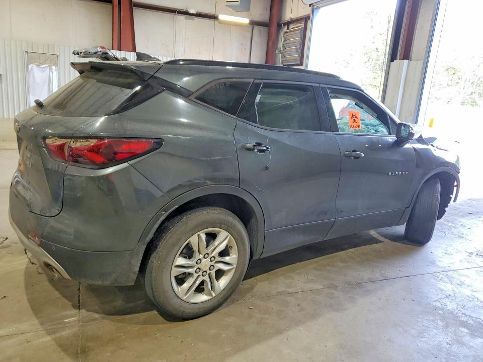 Photo 3 from auction – 2019 CHEVROLET BLAZER with VIN 3GNKBDRS2KS631804