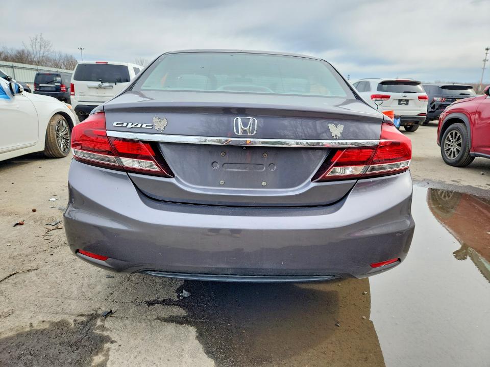 صورة رقم 6 من المزاد - 2015 HONDA CIVIC مع VIN 2HGFB2F96FH553313