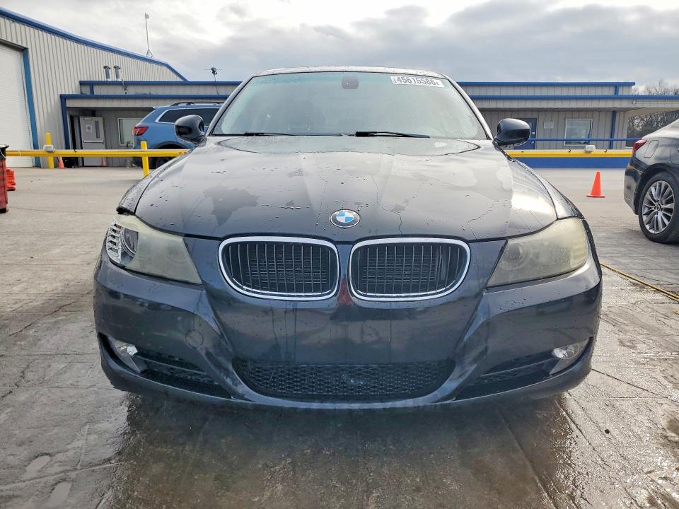Photo 5 from auction – 2011 BMW 328 with VIN WBAPH7C55BE681654