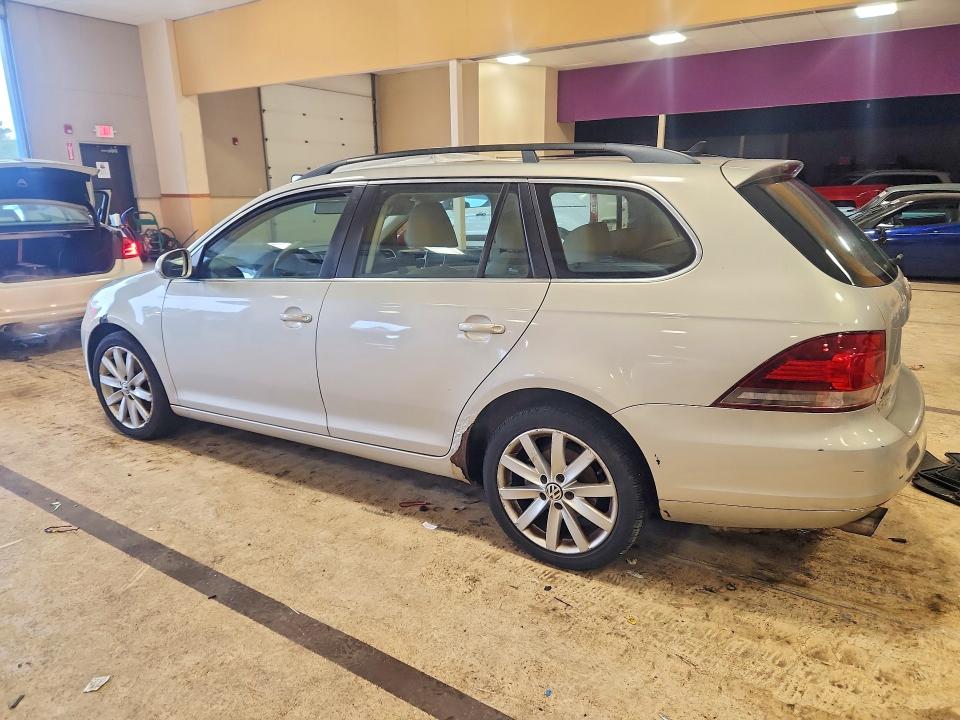 Photo 2 from auction – 2011 VOLKSWAGEN JETTA with VIN 3VWPZ7AJ8BM620533