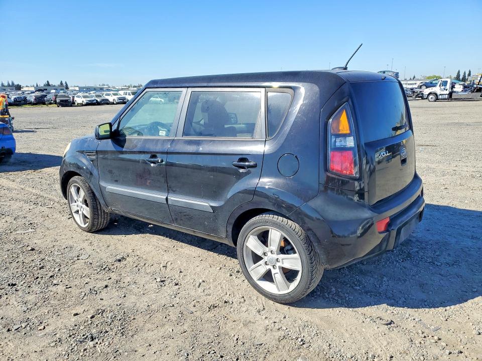 Photo 2 from auction – 2011 KIA SOUL with VIN KNDJT2A23B7247501