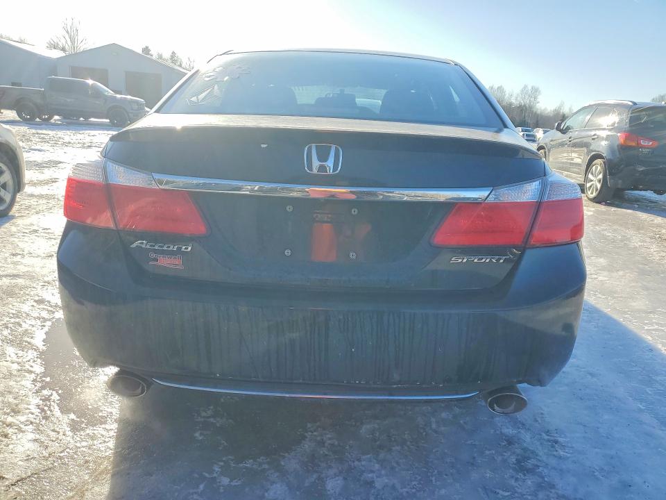 Photo 6 from auction – 2015 HONDA ACCORD with VIN 1HGCR2F55FA803814