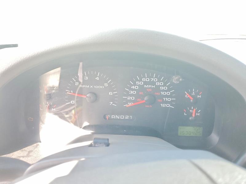 Photo 9 from auction – 2004 FORD F150 with VIN 1FTRX12504KD94322