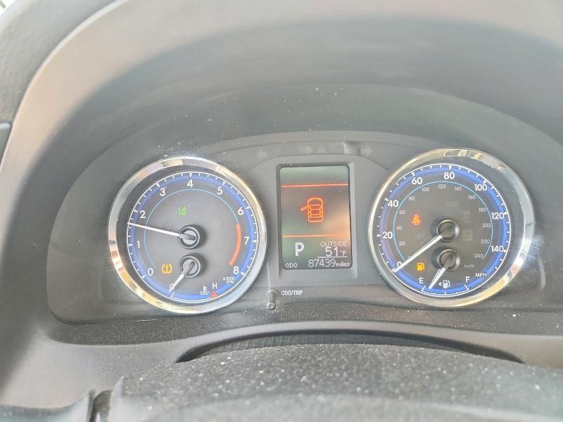 Photo 9 from auction – 2018 TOYOTA COROLLA with VIN 5YFBURHE8JP793377