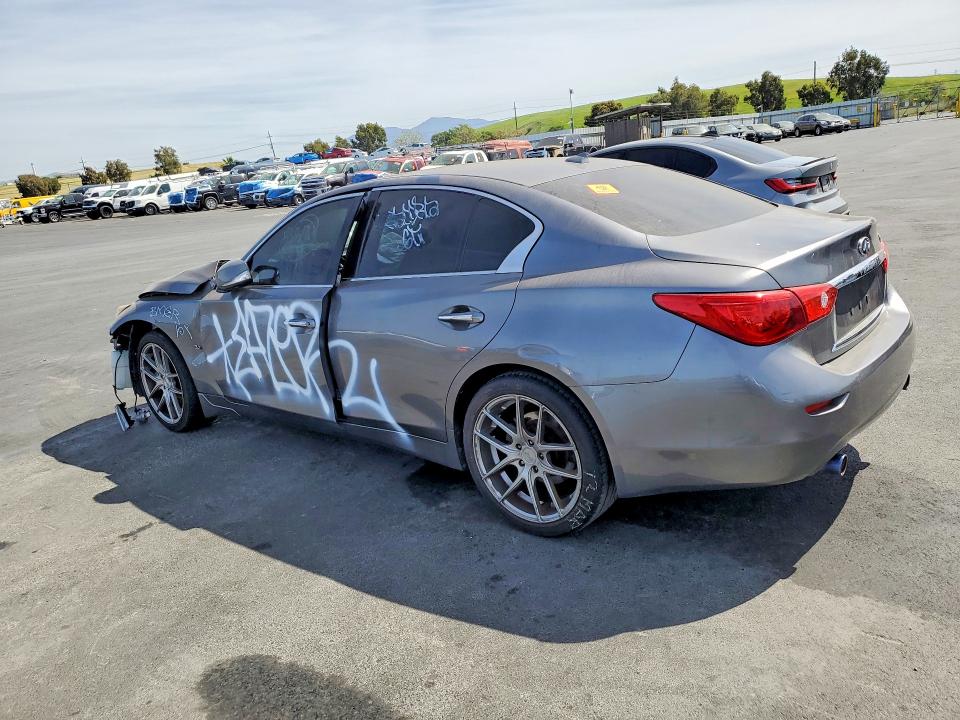 Снимка 2 от търг – 2014 INFINITI Q50 с VIN JN1BV7APXEM686954