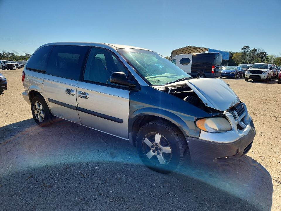 Photo 4 from auction – 2005 DODGE CARAVAN with VIN 1D4GP45R65B139976