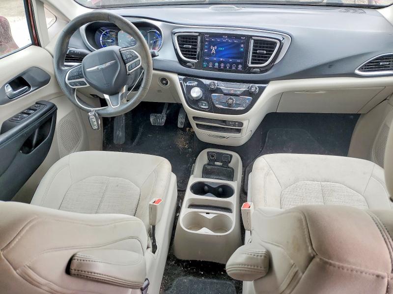 Photo 8 from auction – 2018 CHRYSLER PACIFICA with VIN 2C4RC1H73JR248336