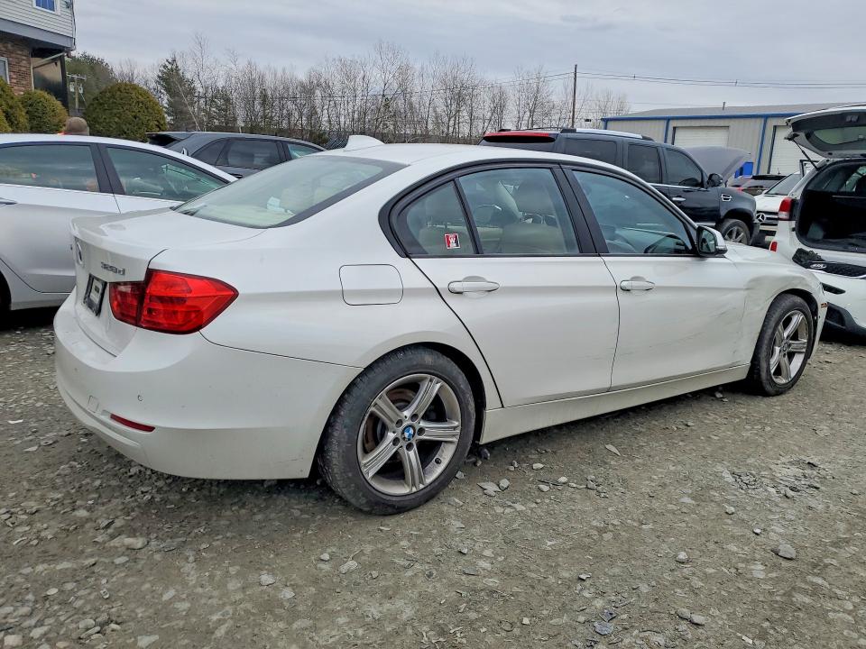 Photo 3 from auction – 2014 BMW 328 with VIN WBA3D5C53EKX97424