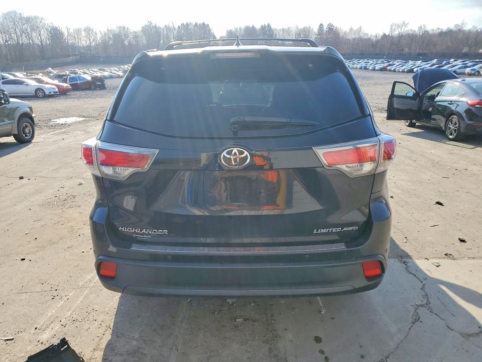 Фото 6 с аукциона – 2016 TOYOTA HIGHLANDER с VIN 5TDDKRFHXGS254111
