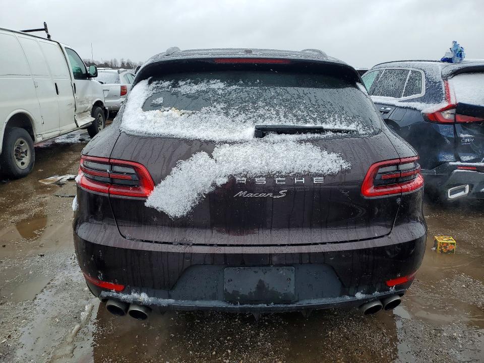 Photo 6 from auction – 2016 PORSCHE MACAN with VIN WP1AB2A52GLB56391