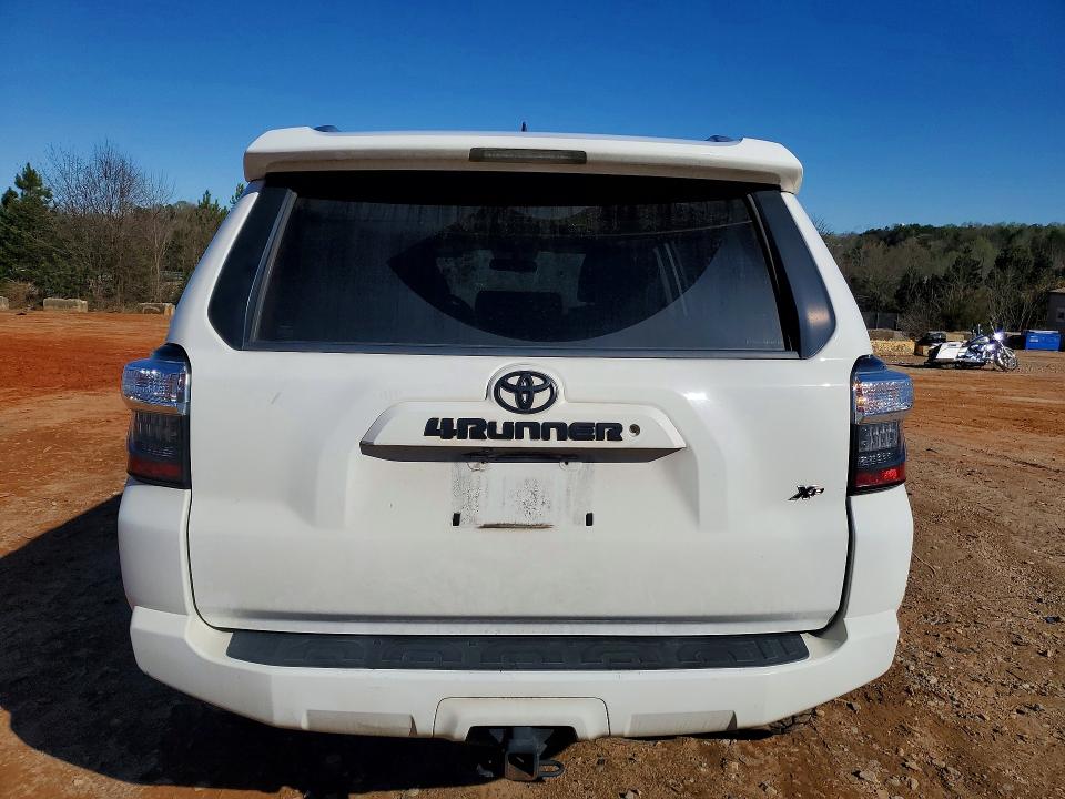 Photo 6 from auction – 2017 TOYOTA 4RUNNER with VIN JTEBU5JR9H5448657